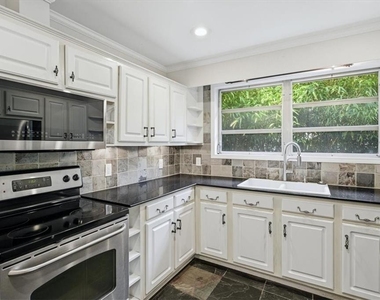 1513 Melrose Drive Sw - Photo Thumbnail 12
