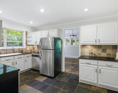 1513 Melrose Drive Sw - Photo Thumbnail 13