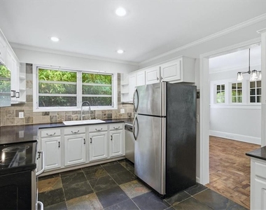 1513 Melrose Drive Sw - Photo Thumbnail 10
