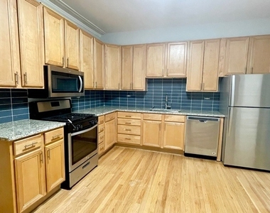 4452 N Winchester Avenue - Photo Thumbnail 1