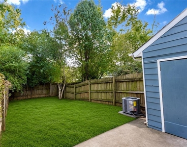 1405 Kennesaw Trace Nw - Photo Thumbnail 2
