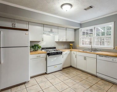 1405 Kennesaw Trace Nw - Photo Thumbnail 5