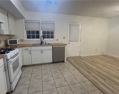 1405 Kennesaw Trace Nw - Photo Thumbnail 7