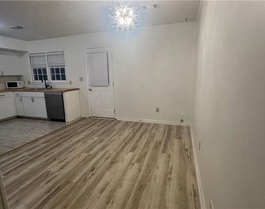 1405 Kennesaw Trace Nw - Photo Thumbnail 10