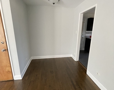 6106 N Damen Avenue - Photo Thumbnail 5