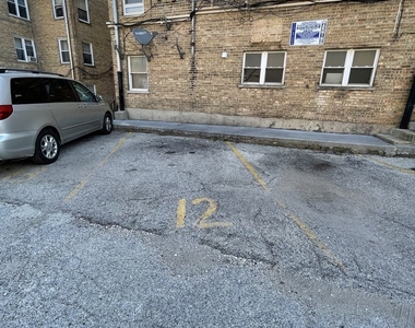 6106 N Damen Avenue - Photo Thumbnail 16