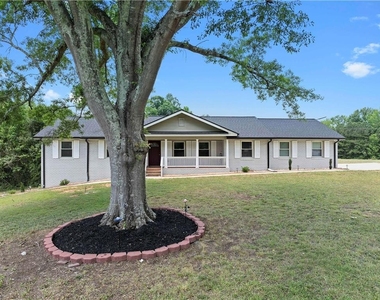 5245 Stonewall Tell Road - Photo Thumbnail 1