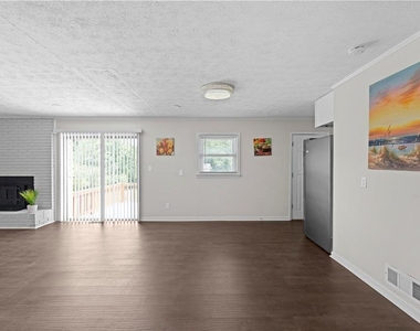 5245 Stonewall Tell Road - Photo Thumbnail 7