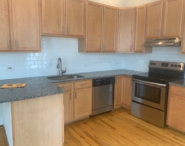 3055 N Sheffield Avenue - Photo Thumbnail 5