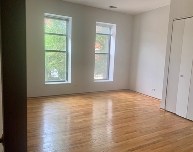 3055 N Sheffield Avenue - Photo Thumbnail 19