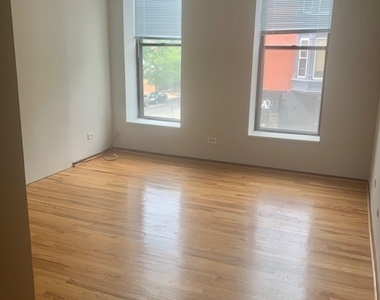 3055 N Sheffield Avenue - Photo Thumbnail 14