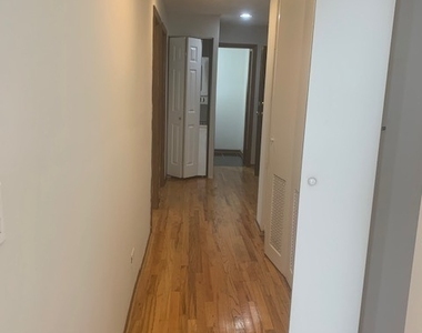 3055 N Sheffield Avenue - Photo Thumbnail 11