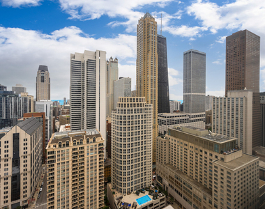 30 E Huron Street - Photo Thumbnail 6