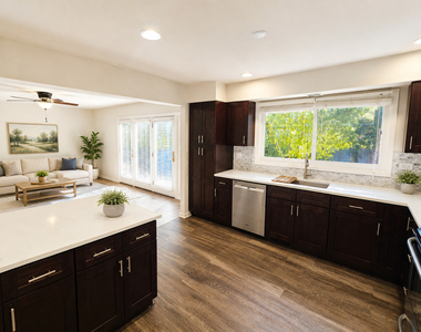 2267 Norwich Court - Photo Thumbnail 8