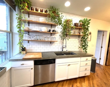3914 W Cortland Street - Photo Thumbnail 5