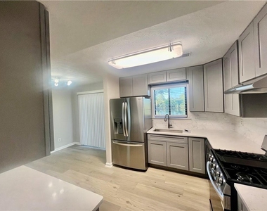 3320 Timbercreek Drive - Photo Thumbnail 9