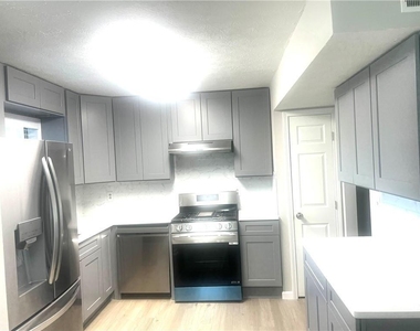 3320 Timbercreek Drive - Photo Thumbnail 7