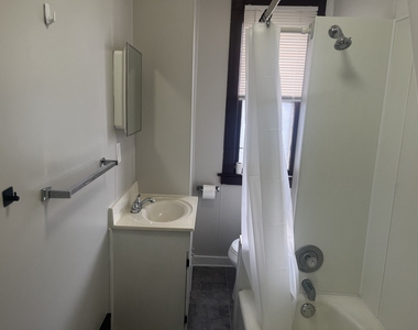 354 Spruce Street - Photo Thumbnail 4