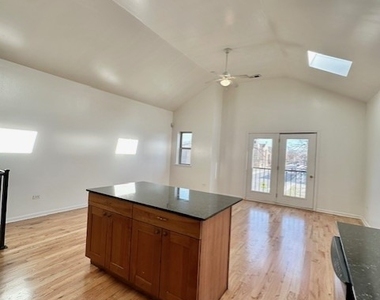 3000 W Flournoy Street - Photo Thumbnail 2