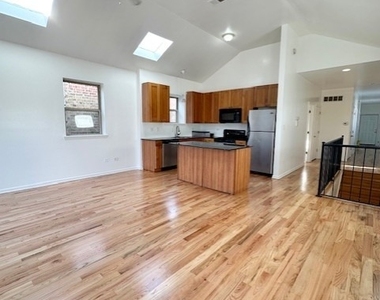 3000 W Flournoy Street - Photo Thumbnail 1