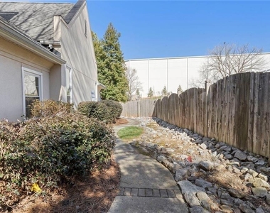 3636 Habersham Road Nw - Photo Thumbnail 52