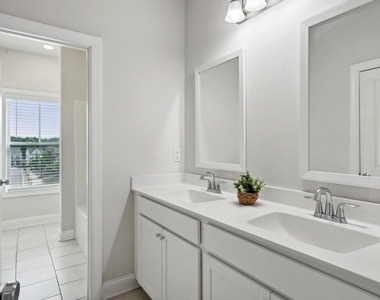 1445 Calvert Lane - Photo Thumbnail 15