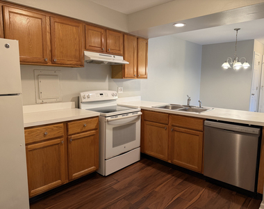 4424 Euclid Avenue - Photo Thumbnail 5