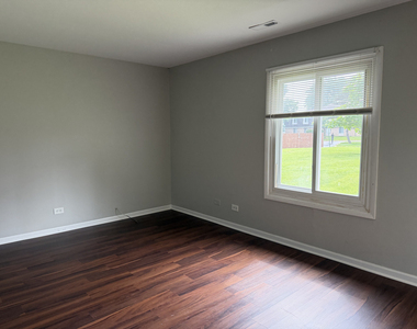 4424 Euclid Avenue - Photo Thumbnail 9