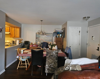 4424 Euclid Avenue - Photo Thumbnail 7