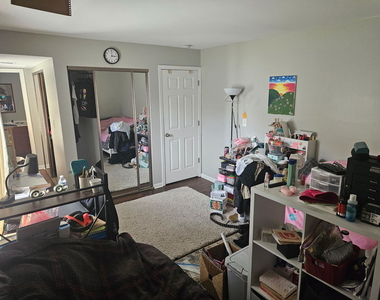4424 Euclid Avenue - Photo Thumbnail 10