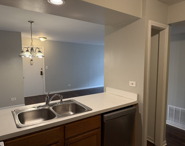 4424 Euclid Avenue - Photo Thumbnail 13