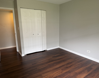 4424 Euclid Avenue - Photo Thumbnail 12