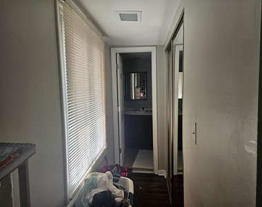 4424 Euclid Avenue - Photo Thumbnail 11