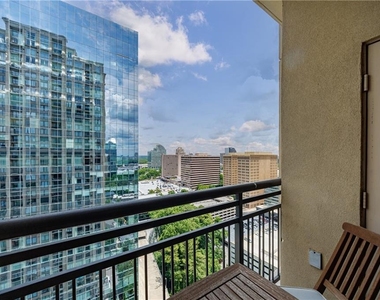 3445 Stratford Road Ne - Photo Thumbnail 2
