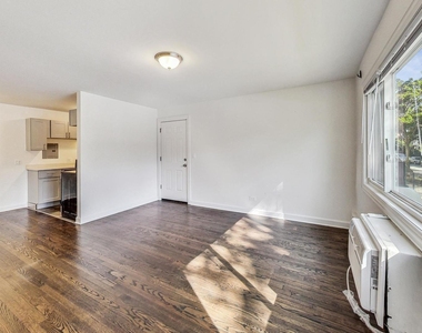 6000 N Winthrop Avenue - Photo Thumbnail 4
