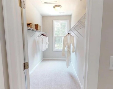 118 Downing Drive - Photo Thumbnail 15