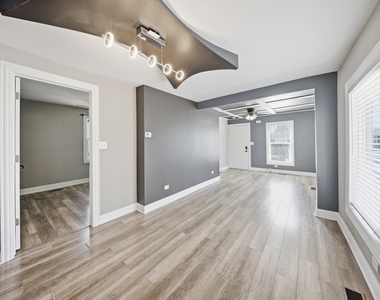 810 Superior Street - Photo Thumbnail 6