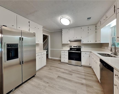 1765 Blackwillow Drive - Photo Thumbnail 4