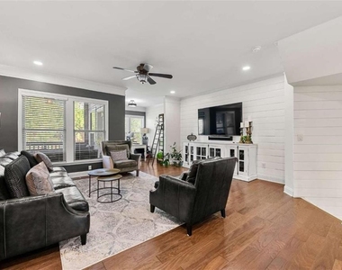 1289 Park Bench Place - Photo Thumbnail 9