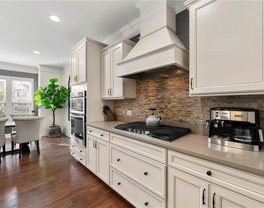 1289 Park Bench Place - Photo Thumbnail 36