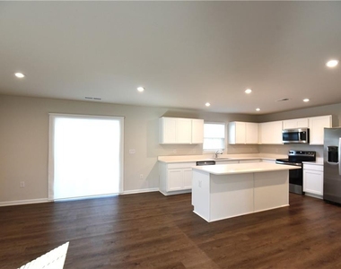 8421 Limerick Lane - Photo Thumbnail 11