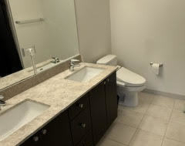 235 W Van Buren Street - Photo Thumbnail 4