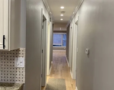 8224 Knox Avenue - Photo Thumbnail 5