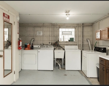 8224 Knox Avenue - Photo Thumbnail 7