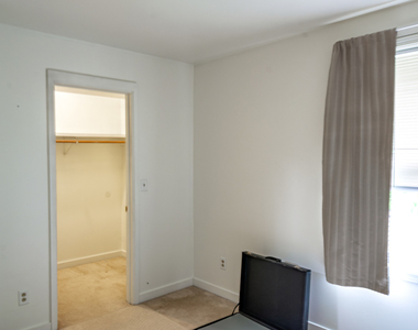 1105 E Florida Avenue - Photo Thumbnail 7