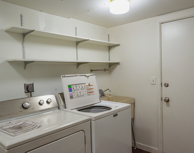 1105 E Florida Avenue - Photo Thumbnail 12