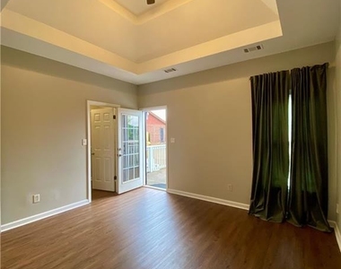 404 Bass Street Sw - Photo Thumbnail 9
