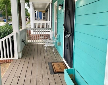 404 Bass Street Sw - Photo Thumbnail 1