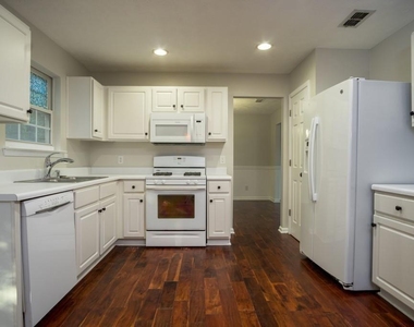 1078 River Plantation Drive - Photo Thumbnail 5
