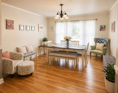 4646 W Addison Street - Photo Thumbnail 2